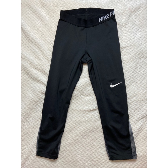 SOLD- Nike Leggings - Picture 3 of 4